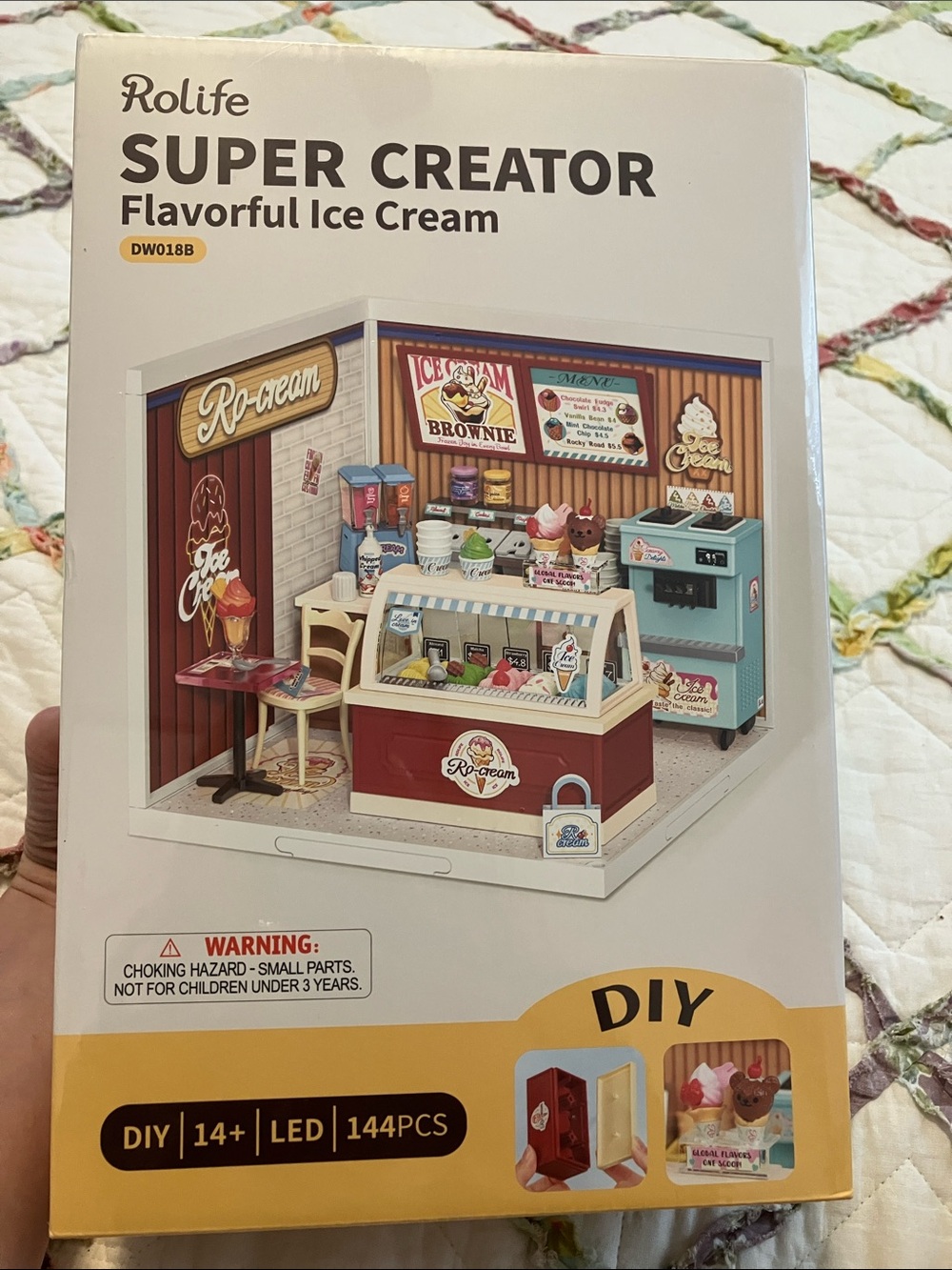 Rolife Super Creator Flavorful Ice Cream DIY Kit — Red & Light Blue